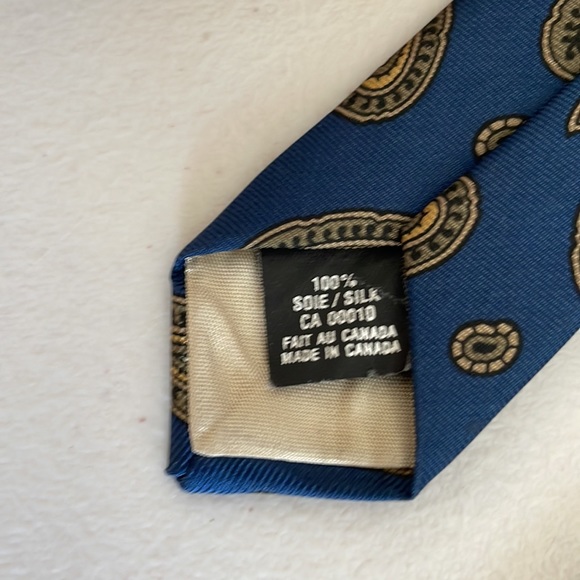 Eaton’s Silk foulard tie - Picture 4 of 5